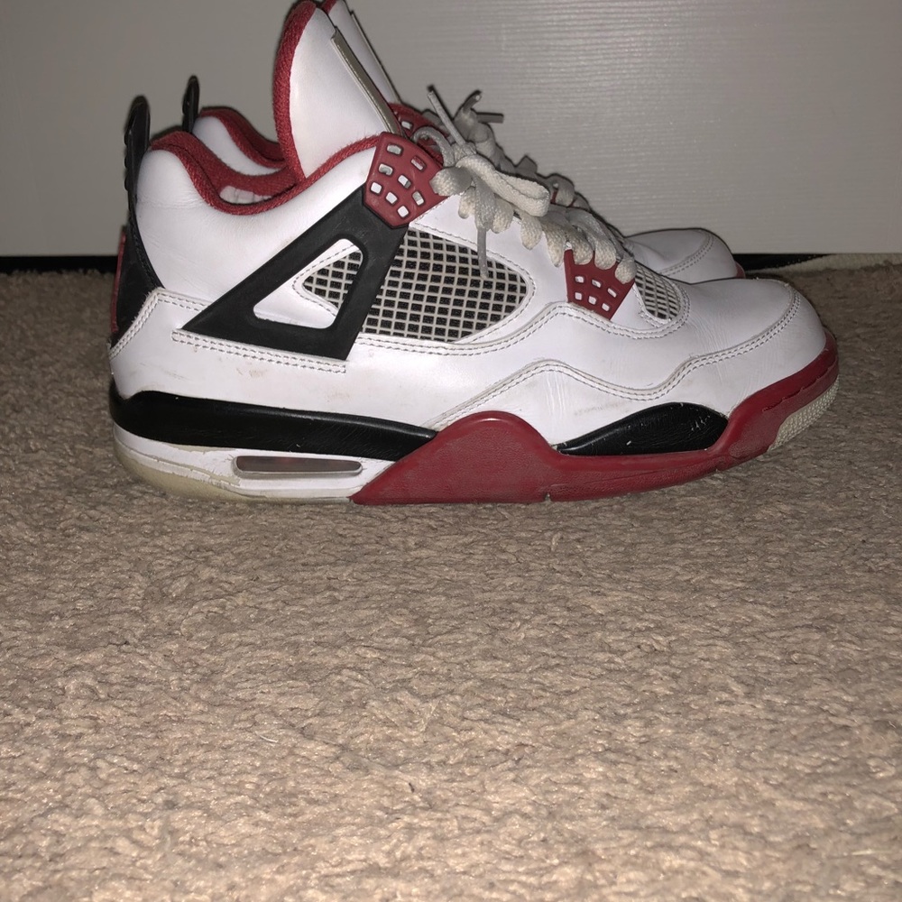 Air Jordan IV Fire Red
